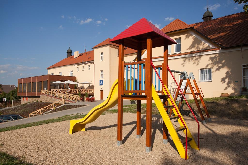 Hotel Pod Zamkem Boskovice Exterior foto