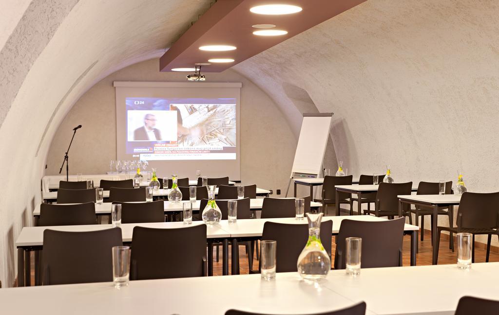 Hotel Pod Zamkem Boskovice Exterior foto