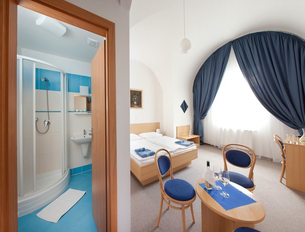 Hotel Pod Zamkem Boskovice Exterior foto