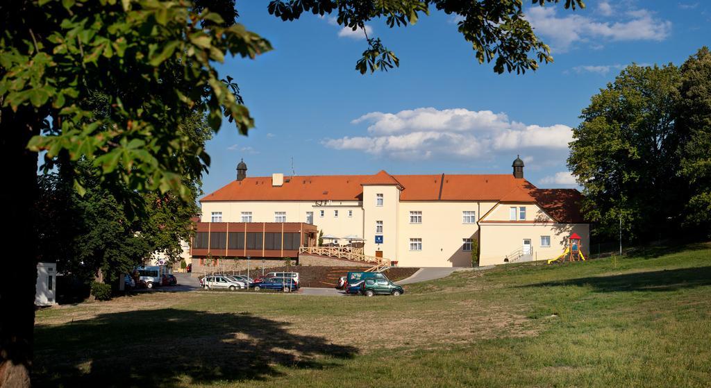 Hotel Pod Zamkem Boskovice Exterior foto